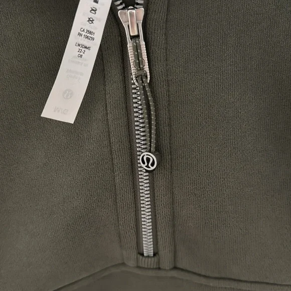 Lululemon Scuba Quarter Zip - Picture 4 of 5
